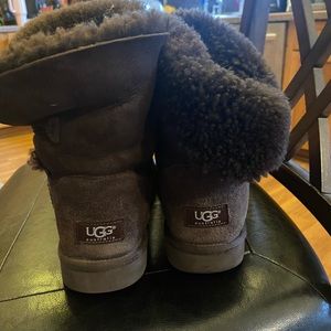 Women’s size 10 Bailey Button Ugg boots